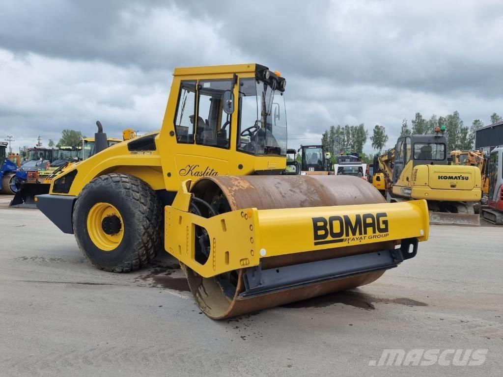 Bomag BW 213 D H-4 Еднобарабанни ролки
