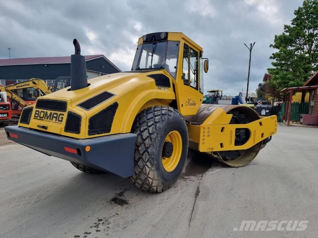 Bomag BW 213 D H-4 Еднобарабанни ролки
