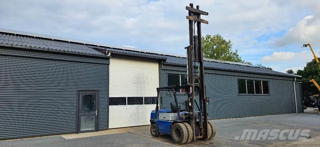 Mitsubishi FD35 Вилични кари-повдигачи - други