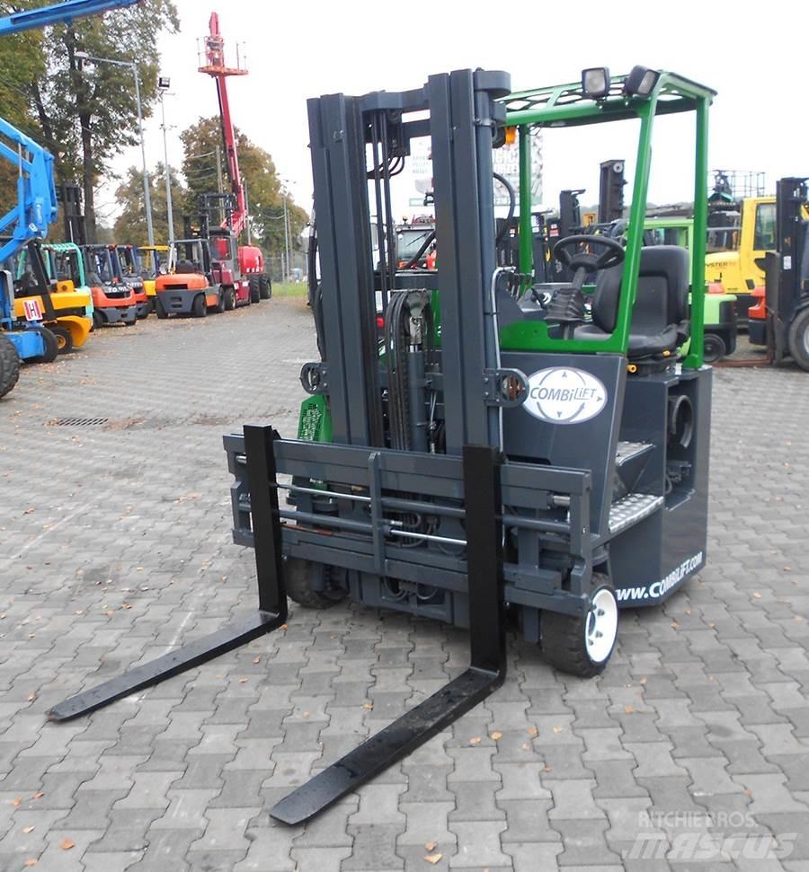 Combilift C2500CB Повдигач с движение в 4 посоки
