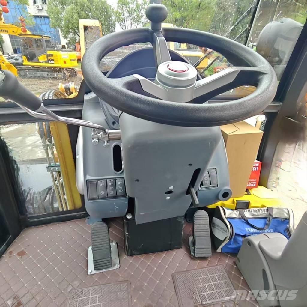 CAT 305.5 E Мини екскаватори < 7 т