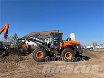 Doosan DL 220 Колесни товарачи