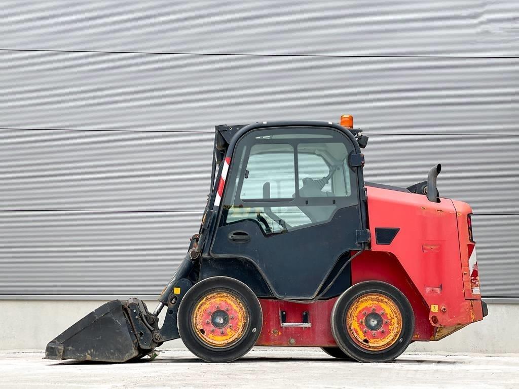 JCB R260 Мини товарачи
