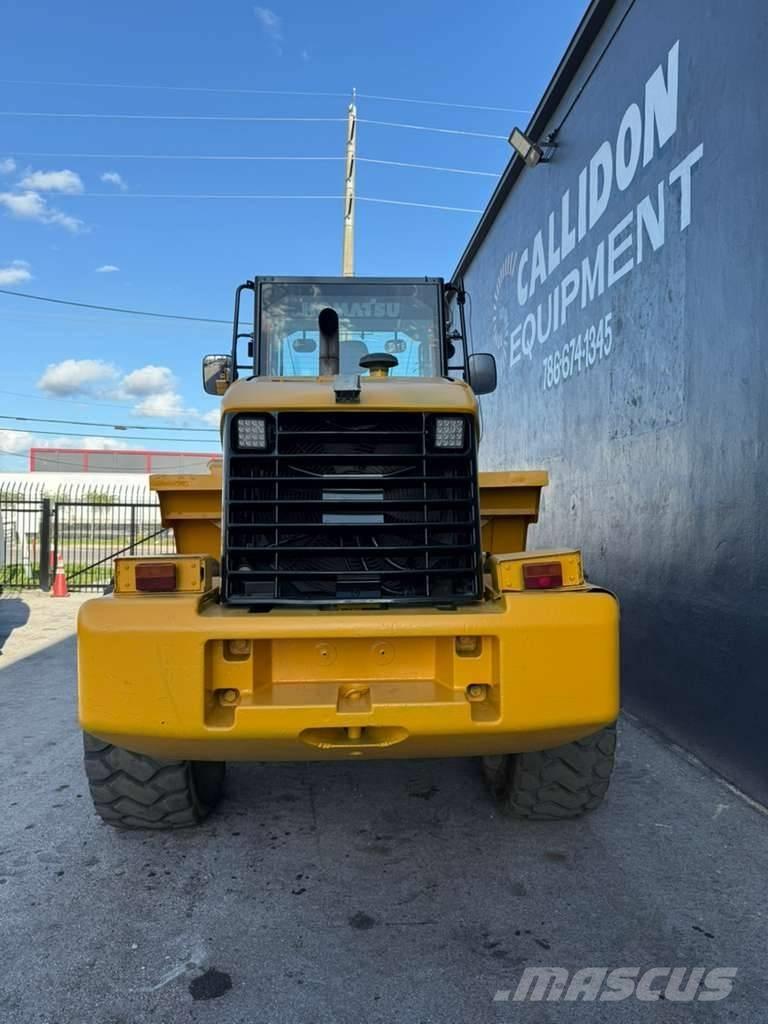Komatsu WA 320-5L Колесни товарачи