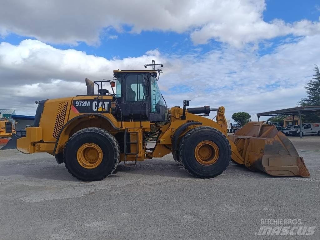 CAT 972 M Колесни товарачи
