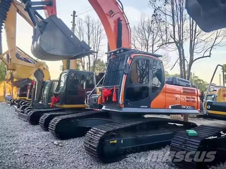 Doosan DX 300 LC Верижен екскаватор