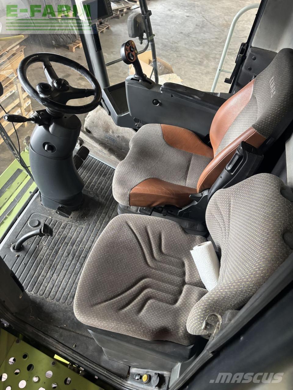 CLAAS lexion 520 Комбайни