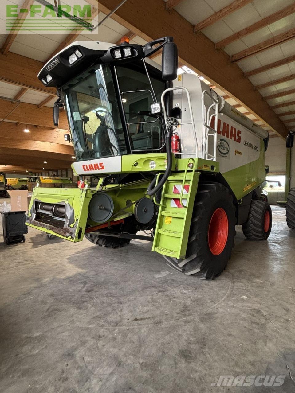 CLAAS lexion 520 Комбайни