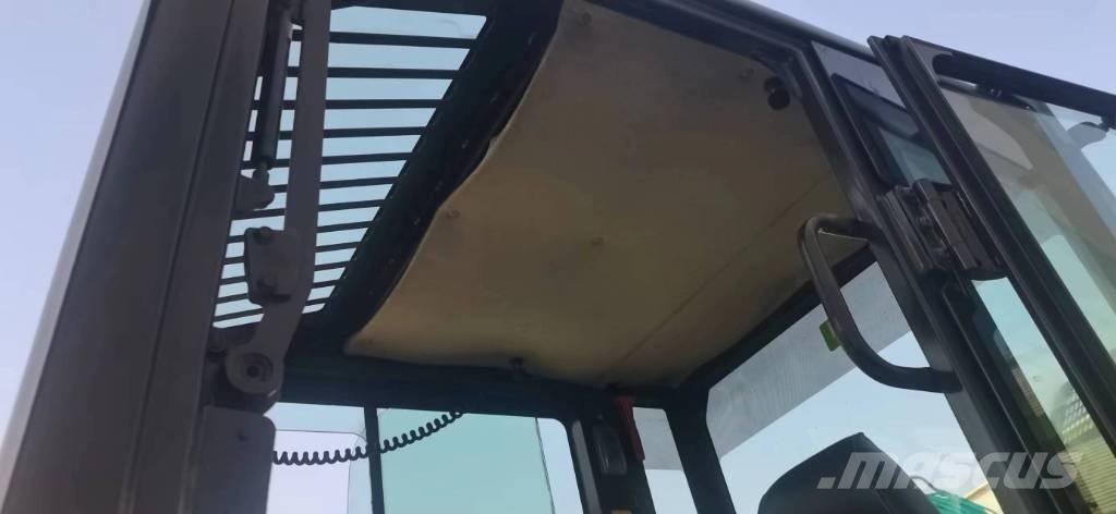 Komatsu 56-7 Верижен екскаватор