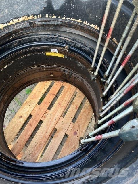  - - - 650/65X42 Колелета/Гуми