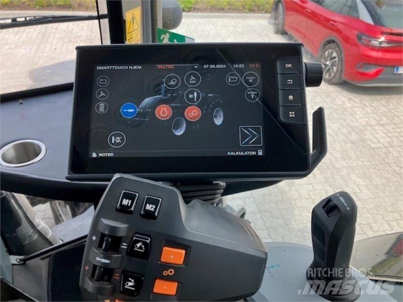 Valtra S394 Трактори