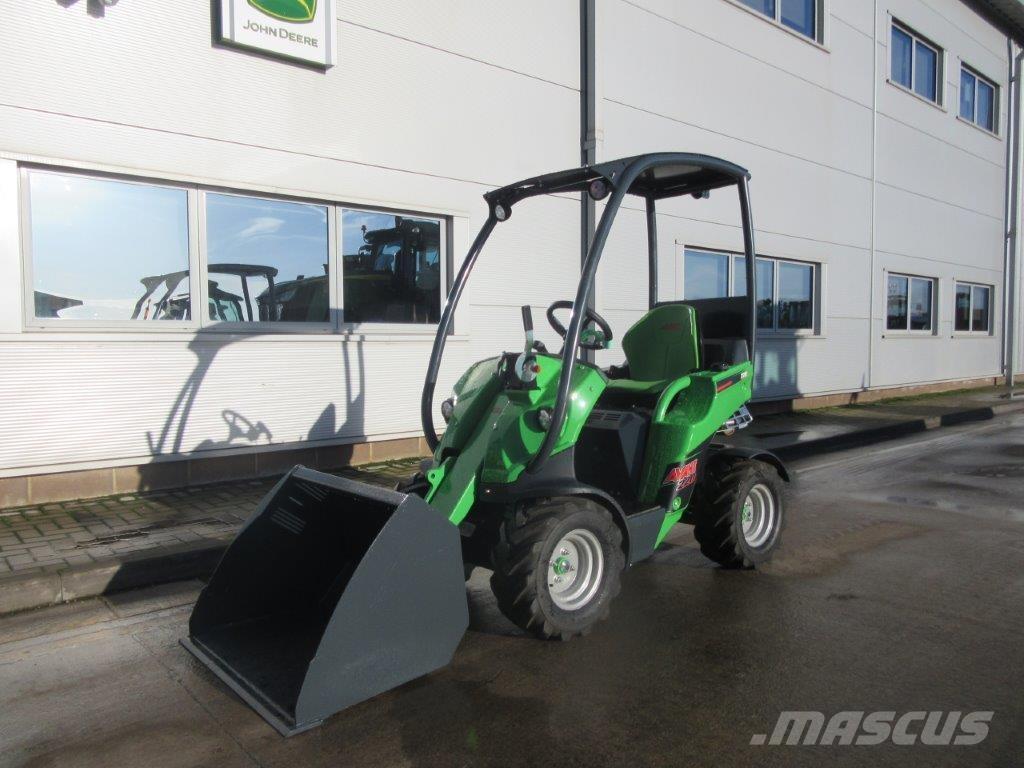 Avant 220 Телескопични товарачи