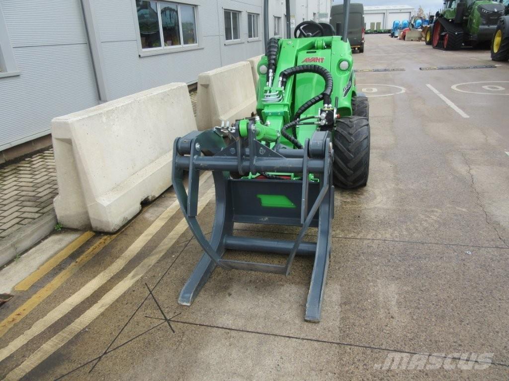 Avant A415691 Телескопични товарачи