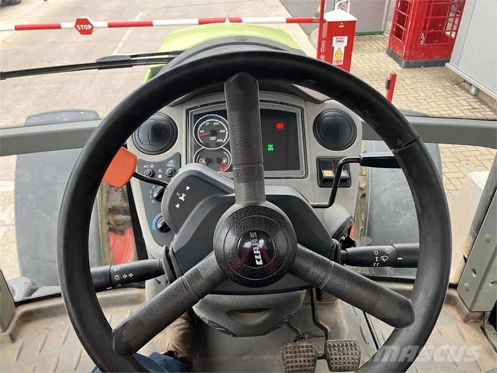 CLAAS Arion 620C Трактори