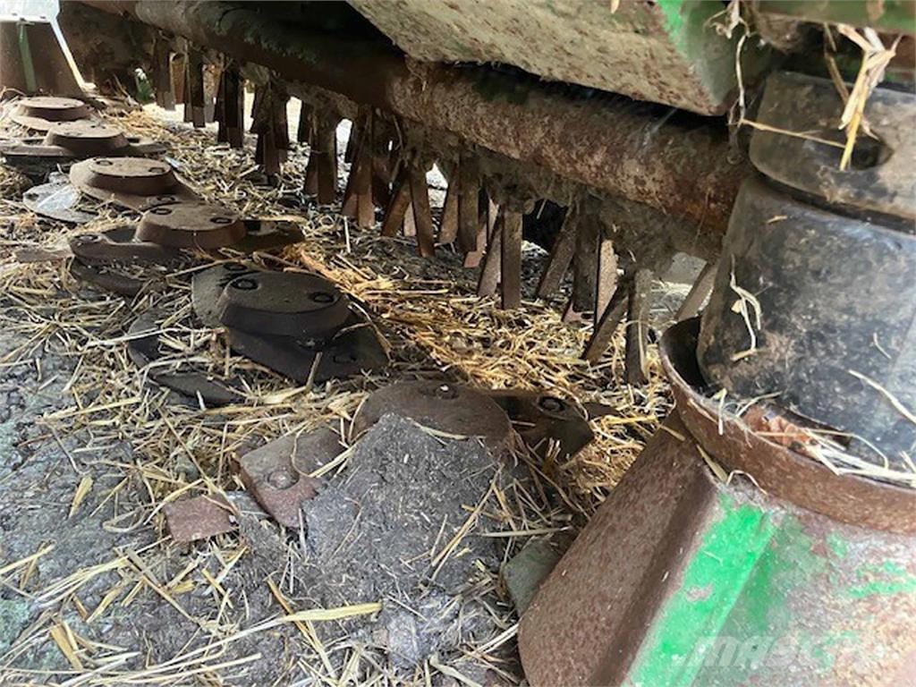 John Deere 131 Друга техника за жънене на фураж