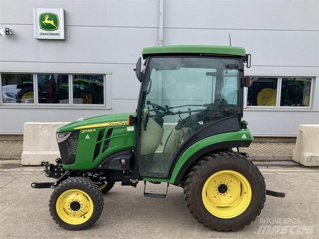 John Deere 2038R Компактни трактори