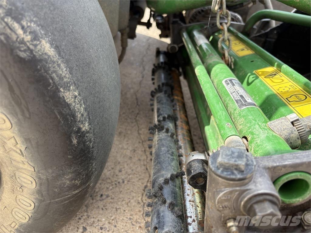 John Deere 2500E Бутащи се косачки
