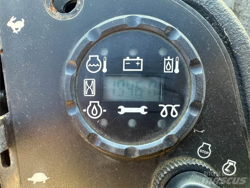 John Deere 2500EH Бутащи се косачки