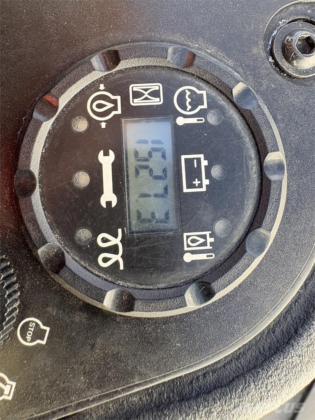 John Deere 2550 Бутащи се косачки