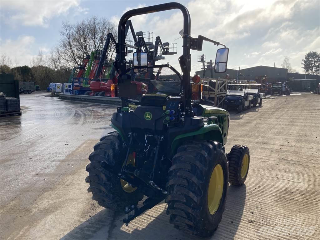 John Deere 3025E Компактни трактори