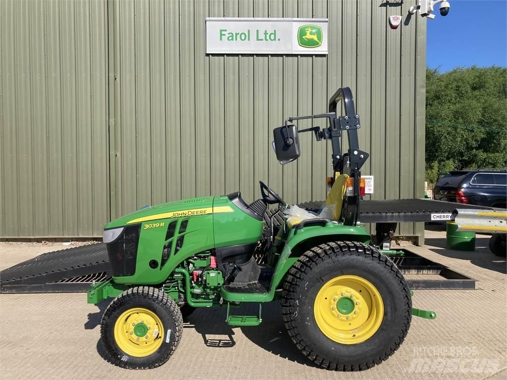 John Deere 3039R Компактни трактори