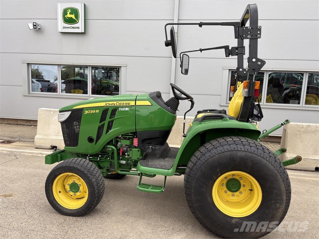 John Deere 3039R Компактни трактори