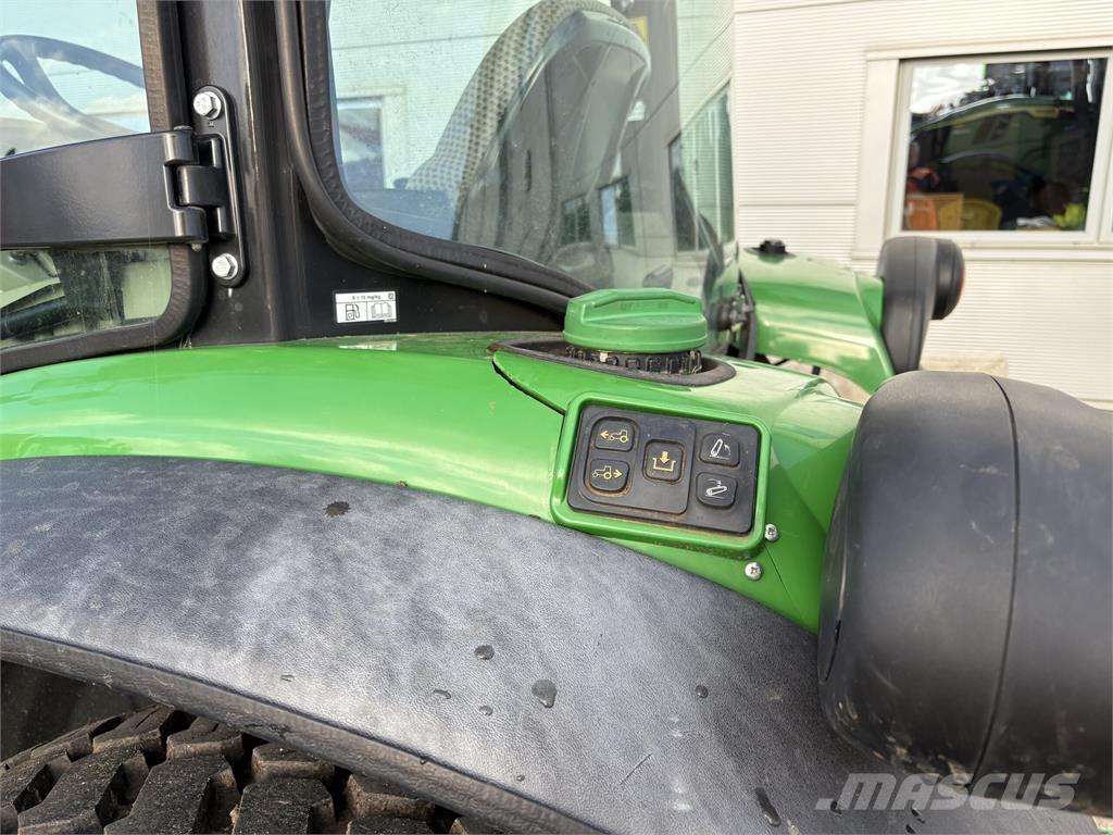 John Deere 4052R Компактни трактори