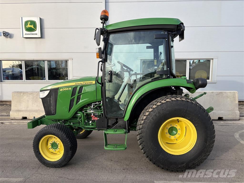 John Deere 4066R Компактни трактори