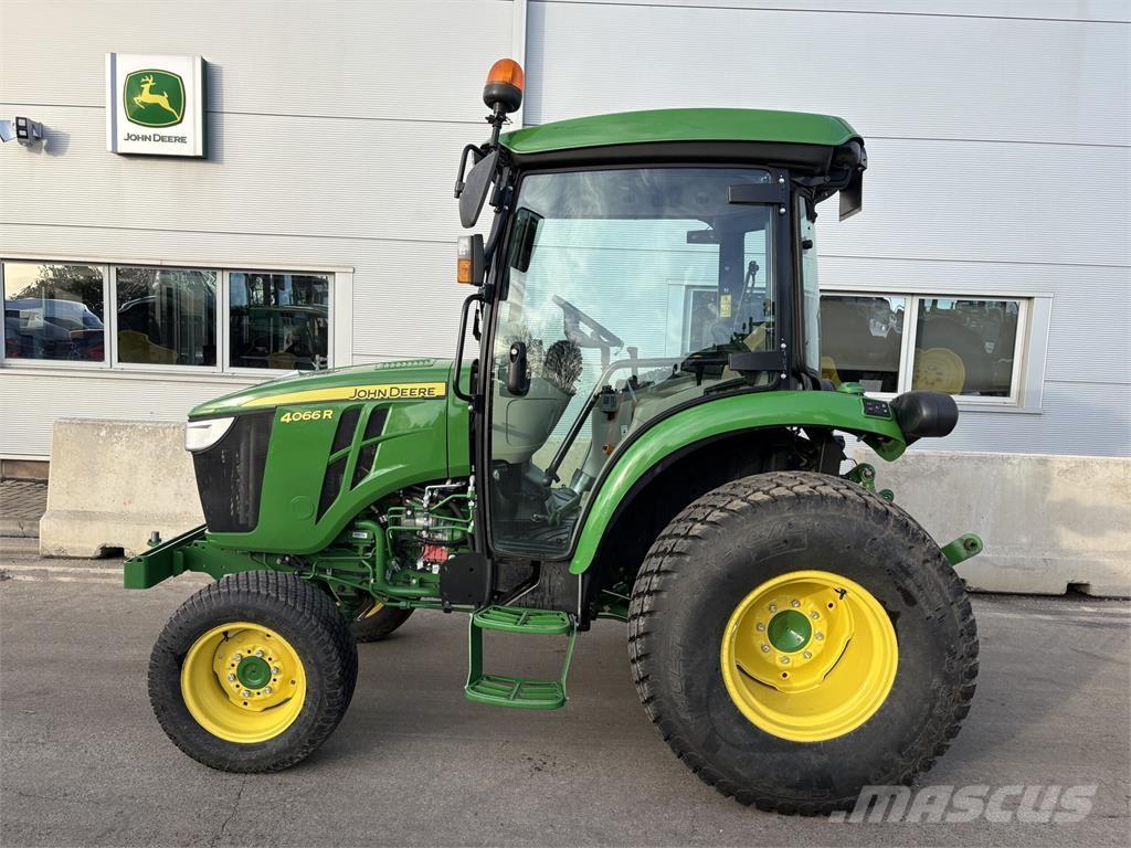 John Deere 4066R Компактни трактори