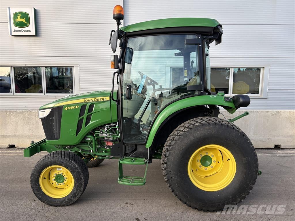 John Deere 4066R Компактни трактори