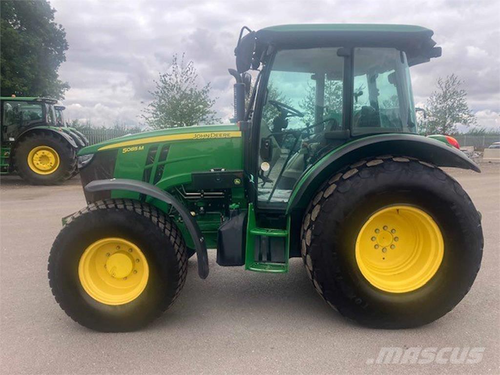 John Deere 5085M Трактори
