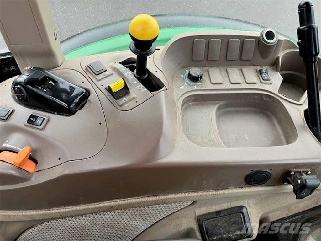John Deere 5115M Трактори