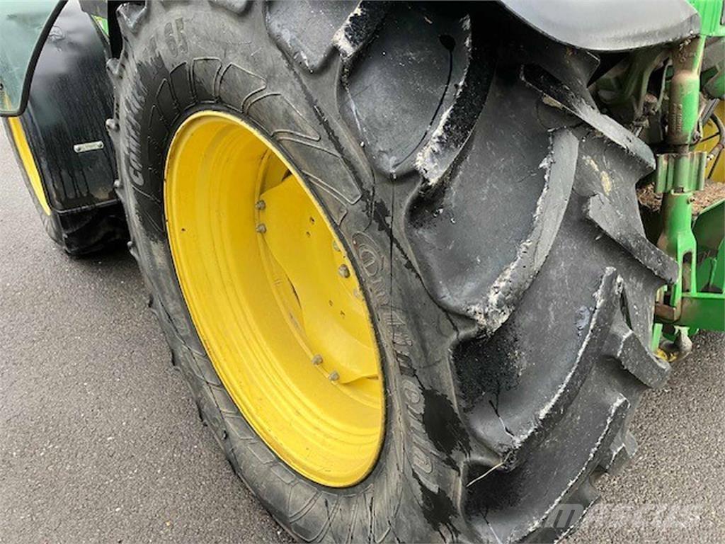 John Deere 5115M Трактори