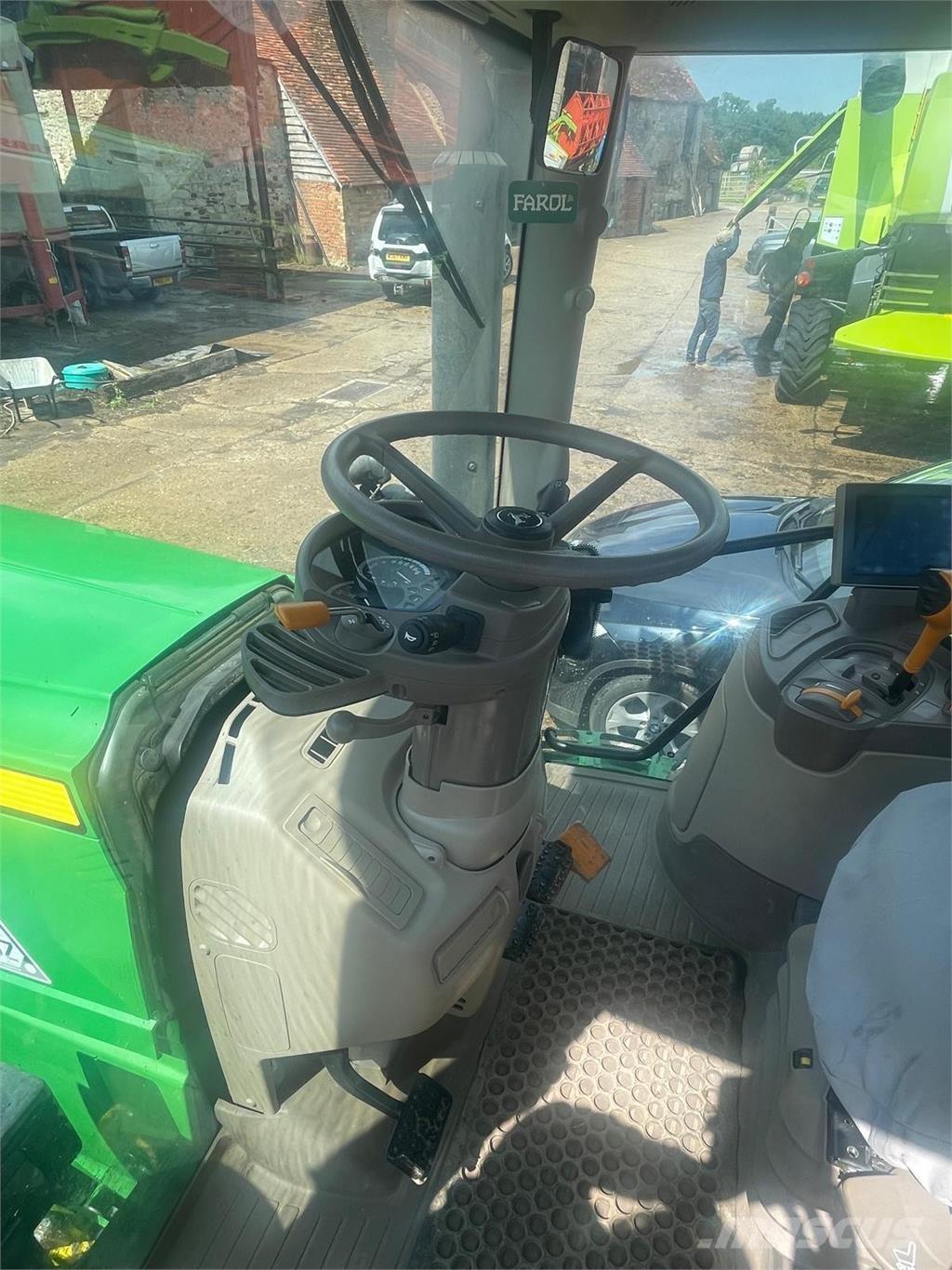 John Deere 6155R Трактори