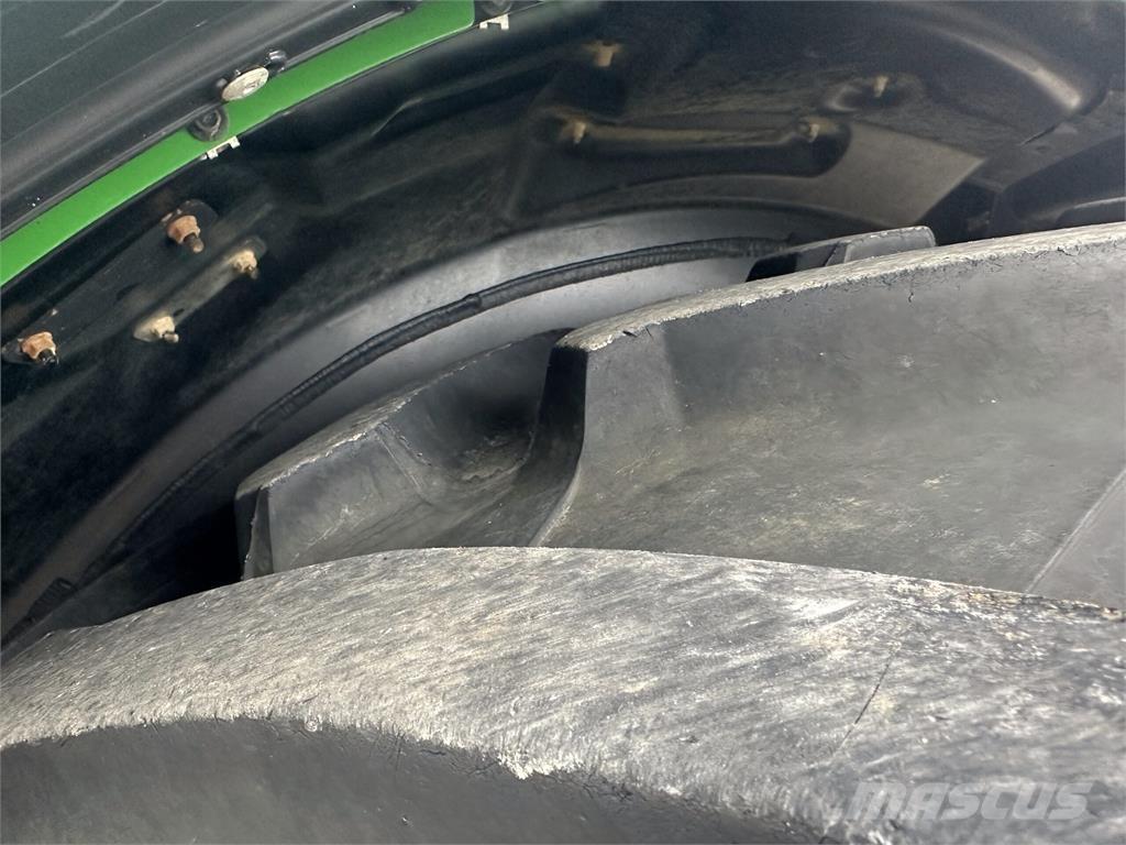 John Deere 6155R Трактори