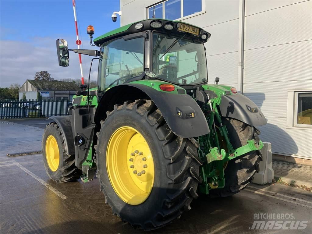 John Deere 6215R Трактори