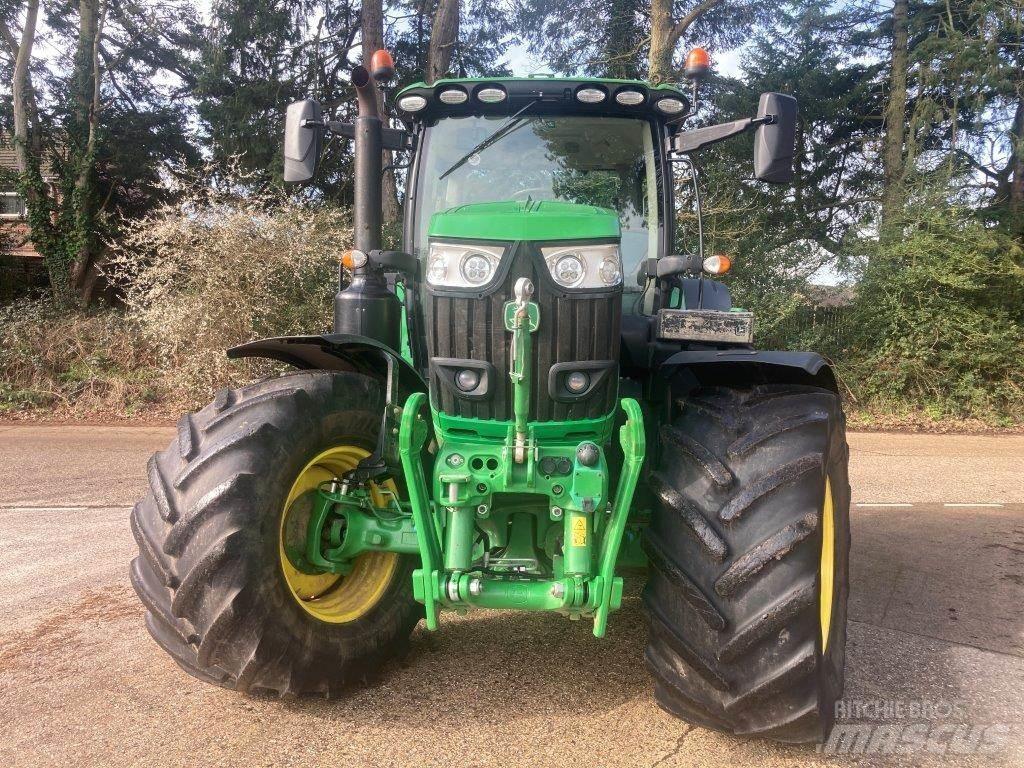 John Deere 6215R Трактори