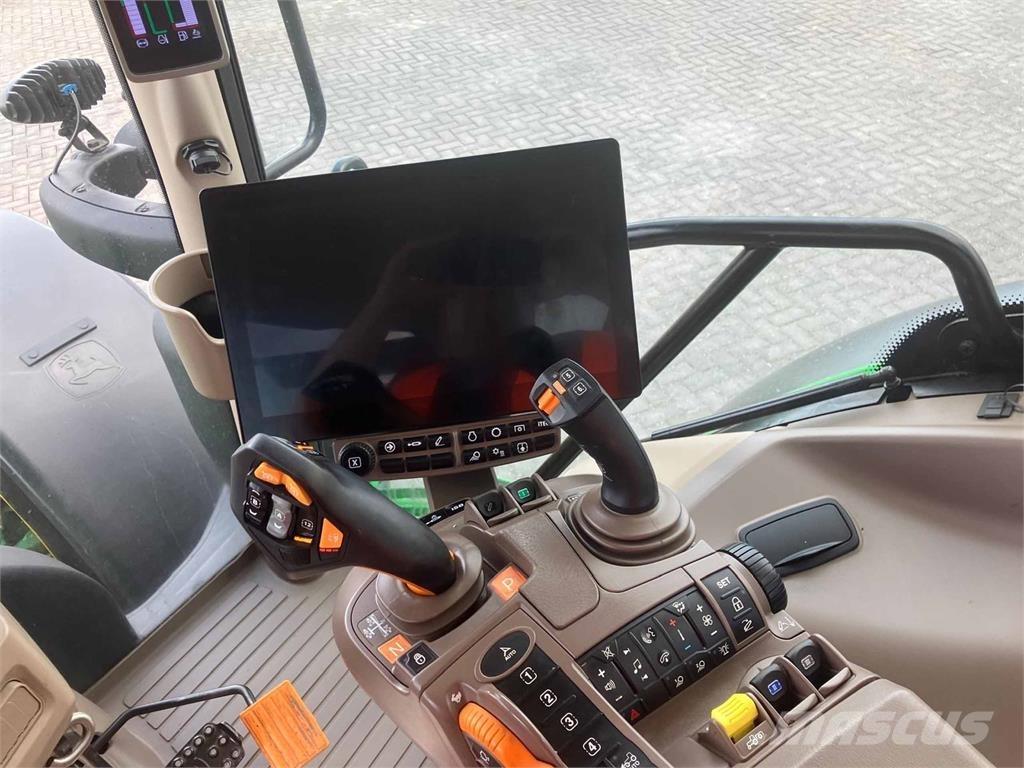 John Deere 6R 155 Трактори