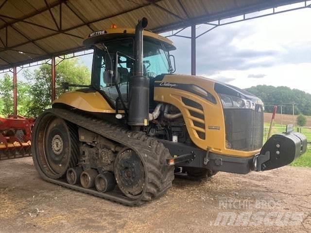 John Deere 6R 215 Трактори