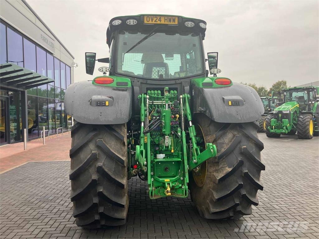 John Deere 6R 215 Трактори