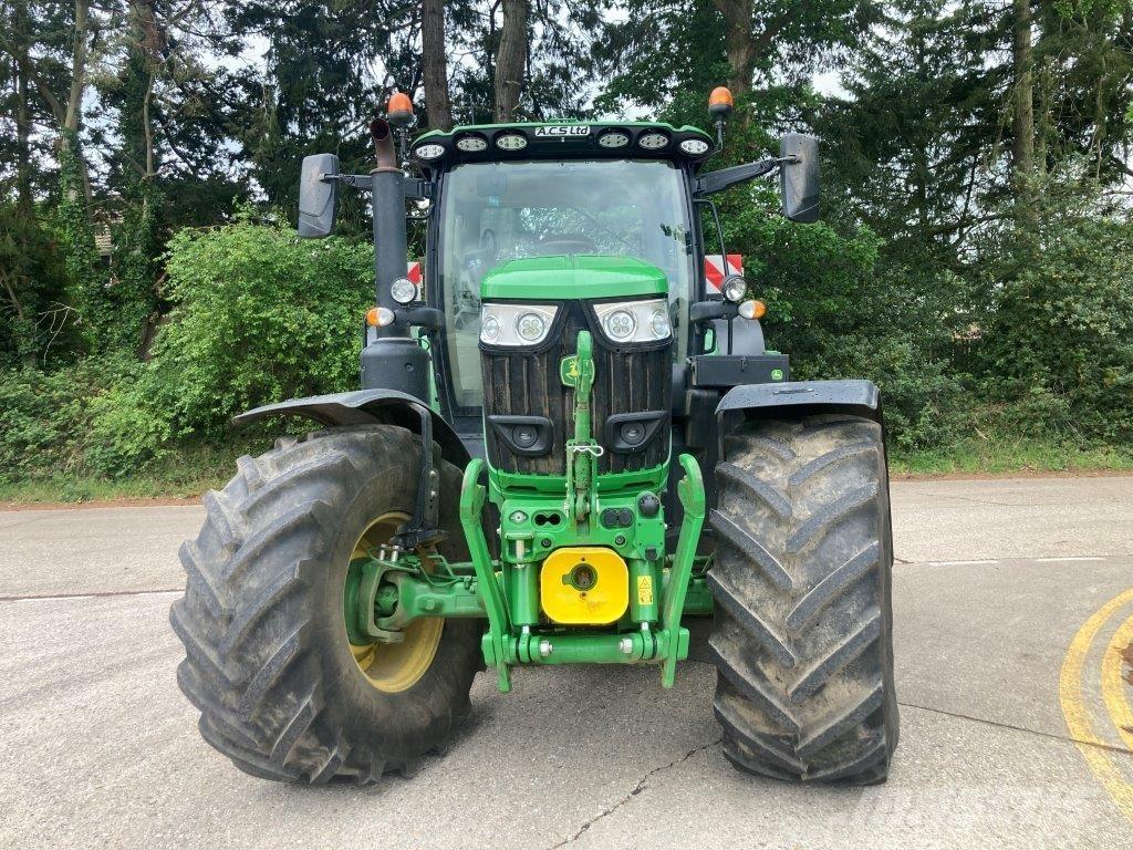 John Deere 6R 215 Трактори