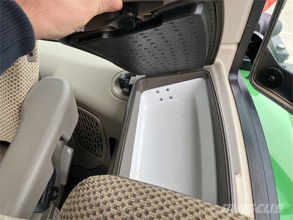 John Deere 6R 250 Трактори