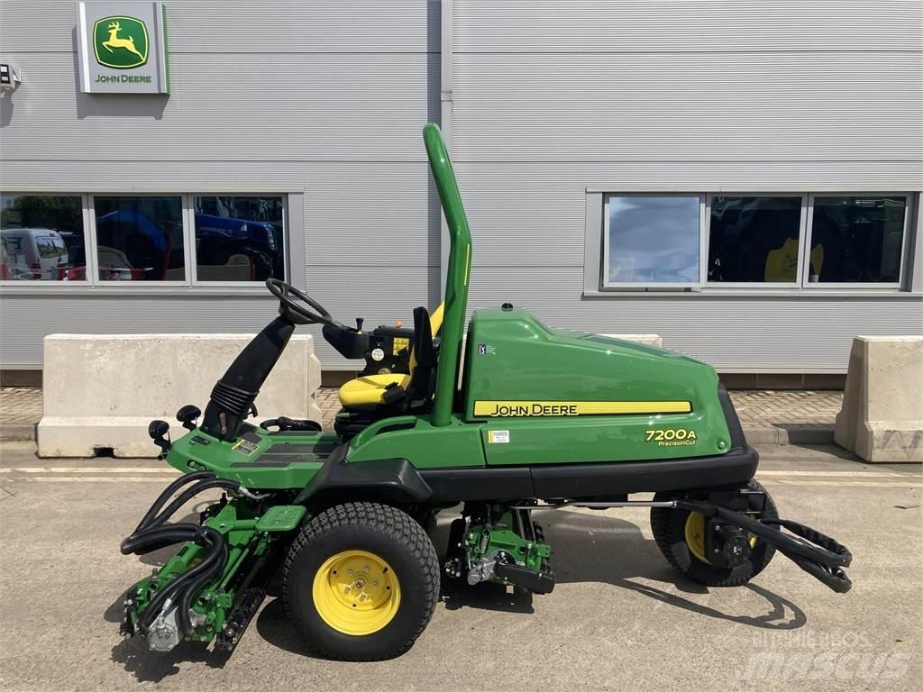 John Deere 7200A Бутащи се косачки