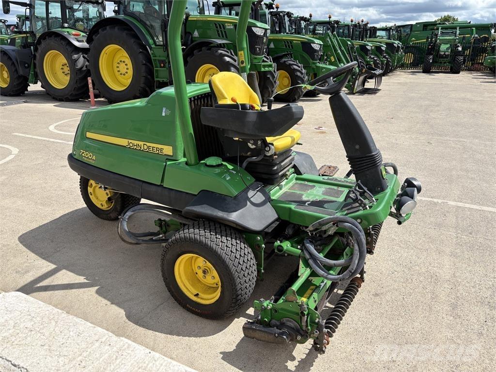 John Deere 7200A Бутащи се косачки