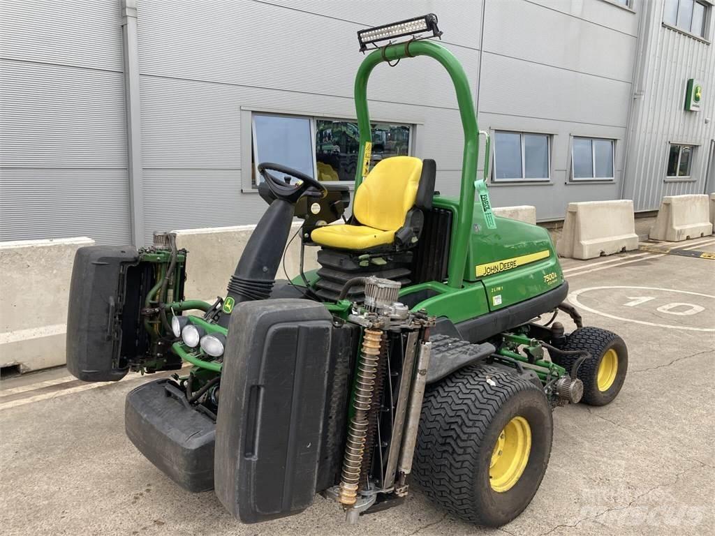John Deere 7500AE Бутащи се косачки