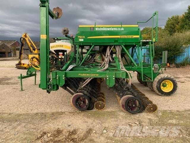 John Deere 750A Редосеялки