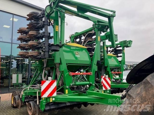 John Deere 750A Редосеялки
