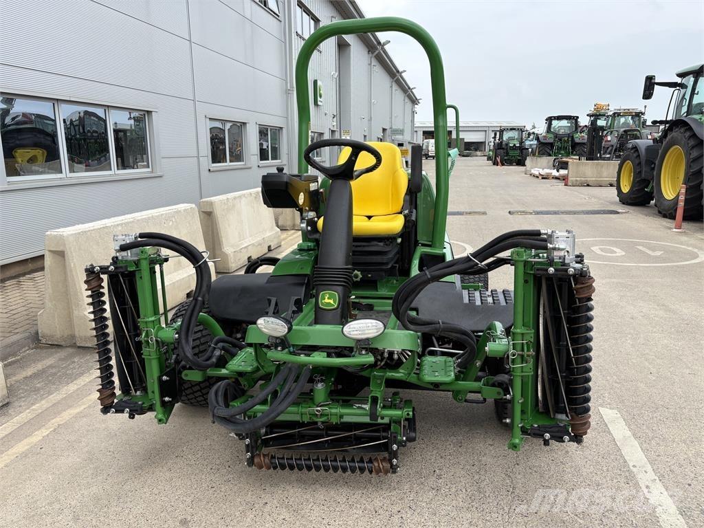 John Deere 7700A Бутащи се косачки