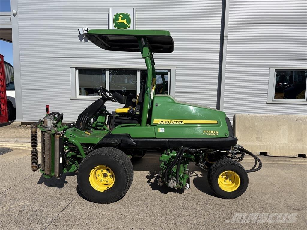 John Deere 7700A Бутащи се косачки