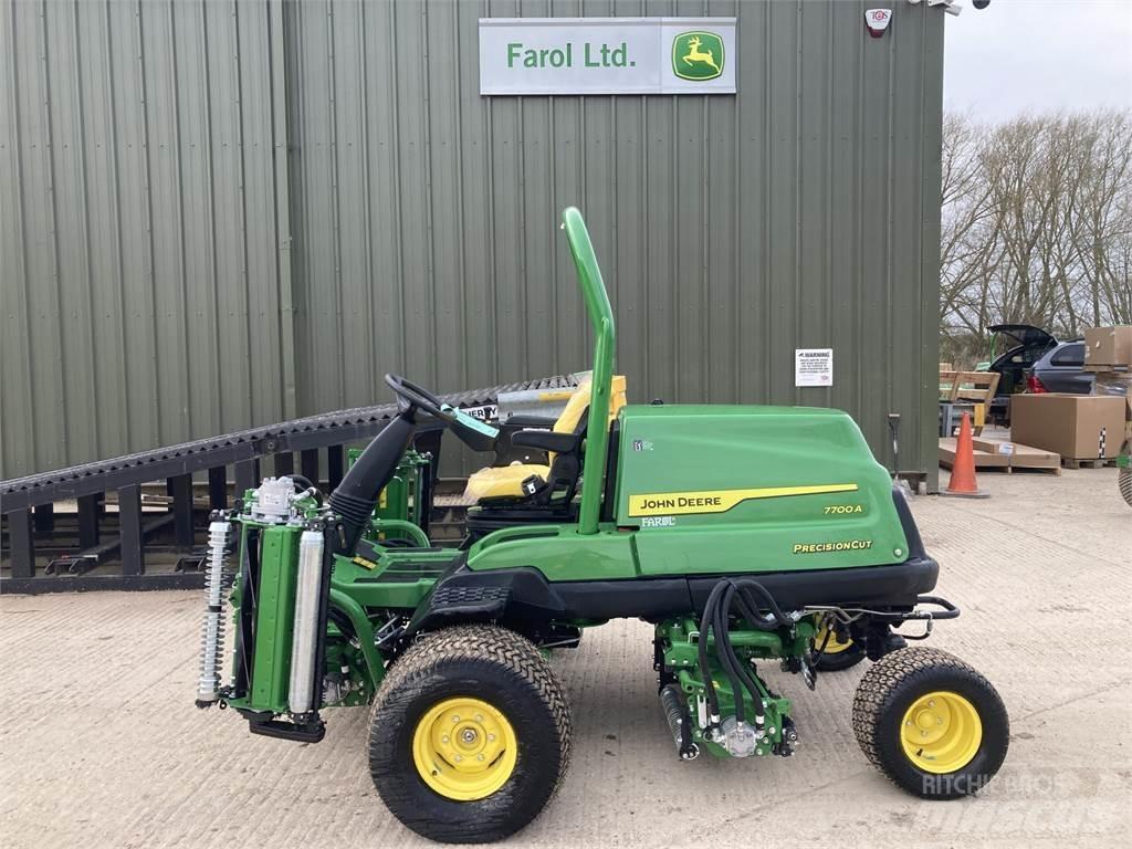 John Deere 7700A Бутащи се косачки